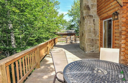 Old Timberline Cabin | Broqvarn is a wonderful all season home! Great Rates! Close to Lodge & Trails!