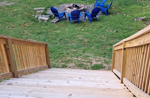 Keslers Cross Lanes Cabin | Buckingham cabin#2 @ the Lake minutes from New River Gorge National Park Hot tub