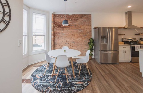 Martinsburg Apartment | Buckingham Palace- one bedroom apartment