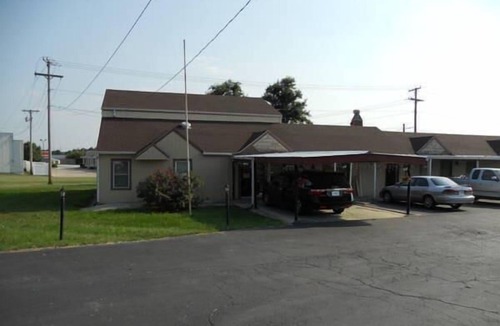 Harrisonville Hotel | Budget-friendly Accommodation at Knights Inn Harrisonville! Pets Allowed