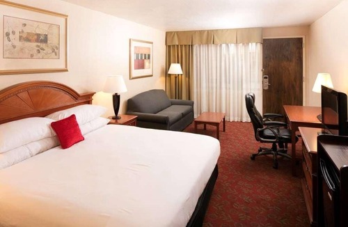 St. George Hotel | Budget Friendly Accommodations at Red Lion Hotel St. George! Pool, Parking, Gym