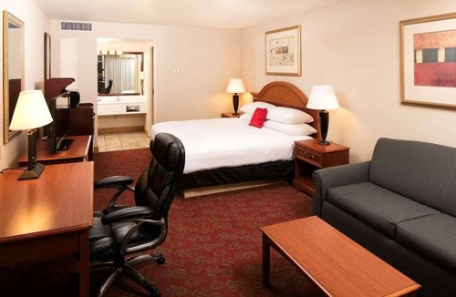 St. George Hotel | Budget Friendly Accommodations at Red Lion Hotel St. George! Pool, Parking, Gym