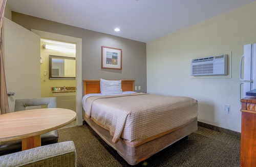 Natural Bridge Hotel | Budget Inn By OYO Natural Bridge I-81