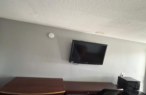 Columbus Hotel | Budgetel Inn & Suites