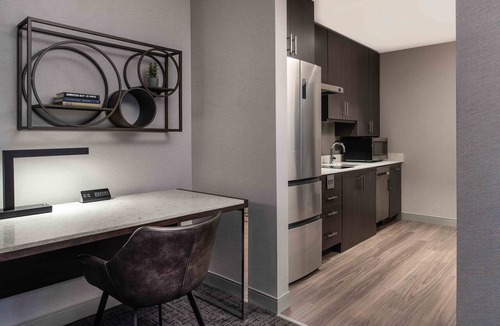 Quincy Apartment | Business Center + Breakfast | Near Central Boston