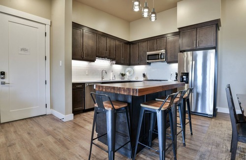 Moab South Valley Condo | C10-C11 Combo-Luxurious Moab Vacation Rental~Pool