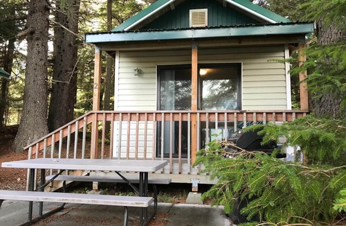 Haines House | Cabin 2 Lynn View Lodge