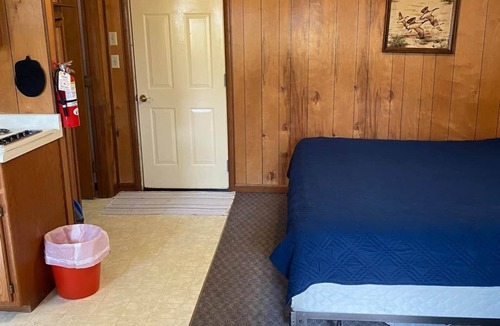 Warsaw Cabin | Cabin 3 - Reel and Trigger