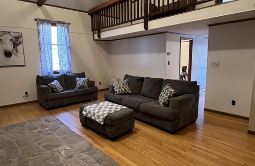 Mathias House | Cabin joins Lost River State Park! Convenient to most popular hiking trail.