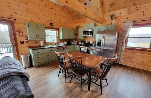 Lakin Cabin | Cabin Retreat at Whitetail Run