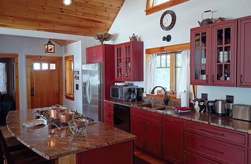 Rindge Cabin | Cabin & Sauna on Lake Monomonac near Mt. Monadnock