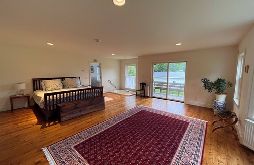 Cabot House | Cabot Plains Farm stunning fall foliage, mountain views, covered bridge, 4B 3BA