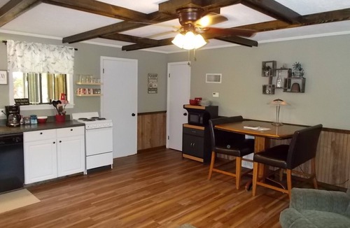 Caddo Gap Cabin | Caddo River Crossing - The Barn Cabin - Has access to the Caddo River