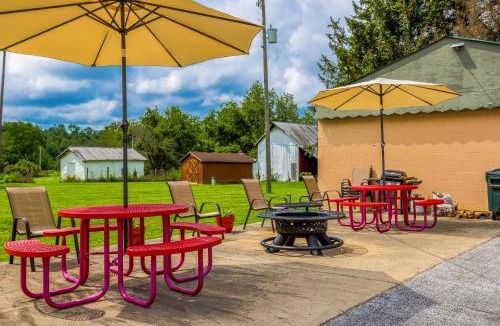 Short Creek Hotel | Cadiz Motel by OYO on route 250