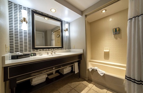 Bridgeport Hotel | Caesars Southern Indiana Hotel & Casino - A Caesars Rewards Destination
