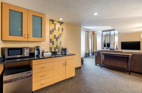 Uniontown Hotel | Cambria Hotel Akron - Canton Airport