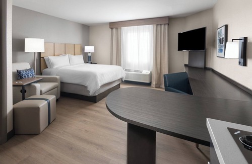 Oak Grove Hotel | Candlewood Suites Fort Campbell - Oak Grove by IHG
