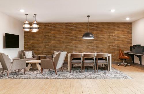 Frederick Hotel | Candlewood Suites Frederick by IHG