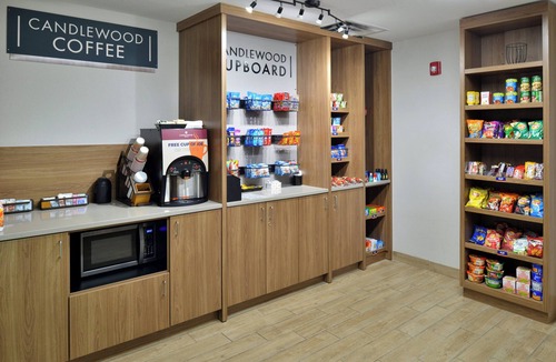 Winnetonka Hotel | Candlewood Suites Northeast Kansas City by IHG