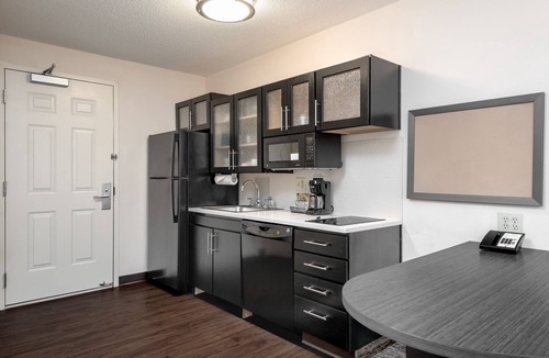 Dulles Town Center Hotel | Candlewood Suites Washington Dulles Sterling by IHG