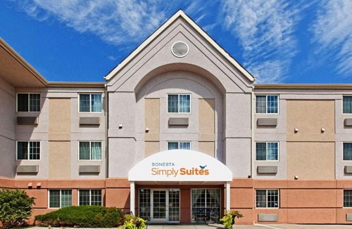 Wichita Hotel | Candlewood Suites Wichita - Airport by IHG