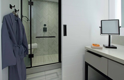 Downtown Columbus Hotel | Canopy By Hilton Columbus Downtown Short North