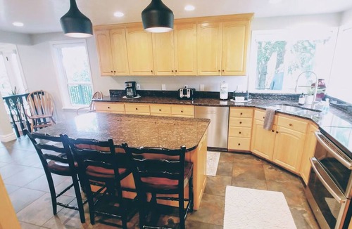 Little Rock Canyon House | Canyon Road Home - Newly remodeled - Spacious yard - Amazing Views-Close to BYU!