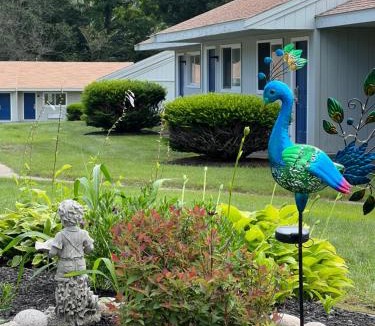 Gloucester Hotel | Captain's Lodge Motel