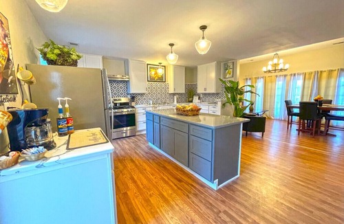 Marietta Condo | Captain's Quarters | One Bed Condo Waterfront on Ohio River
