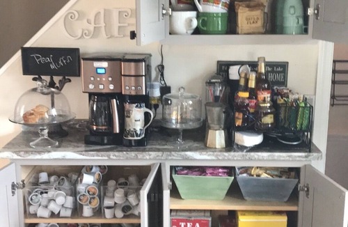 Lynn Bed & Breakfast | Captains quarters on the lake in lynn