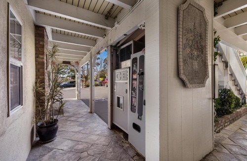 Northeast Carmel Hotel | Carmel Inn & Suites