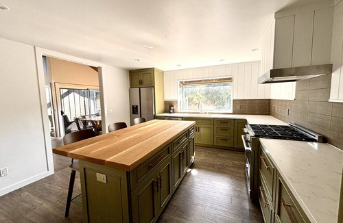 Carmel Valley Hotel | Carmel Valley Village House