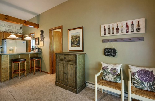 Carbon Hill Cabin | Carp's Cabin: 2 bedroom budget-friendly, modern farmhouse w/hot tub, NO WIFI