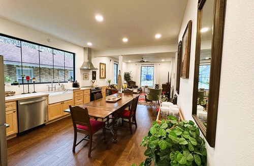 Springfield House | Casa Delmar! In the Heart of SGF! Right by MSU