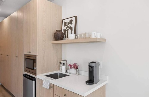 Oak Park Apartment | Casa Iglesia Studio 213