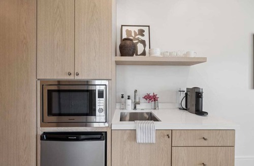 Oak Park Apartment | Casa Iglesia Studio 213