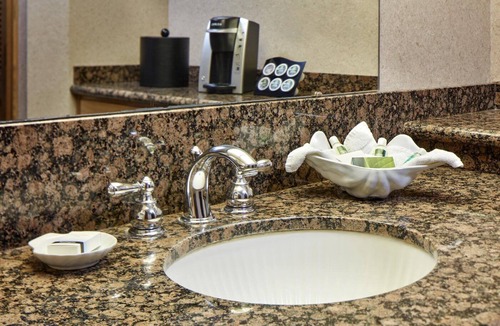 San Simeon Hotel | Cavalier Oceanfront Resort San Simeon | Standard King | Onsite Pools