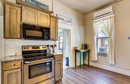Cave Springs Apartment | Cave Springs Home ~ 16 Mi to Razorback Stadium!