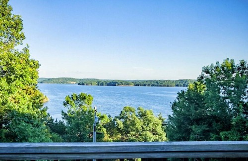 Garfield Cabin | Cedar Bluff Lake View Log Cabin