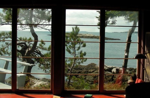 West Southport Cottage | Cedarbush Cabin - Waterfront Cottage - walk to Robinson's Wharf!