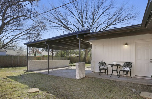 Farmers Branch House | Central 3-Bedroom Home in residential neighborhood
