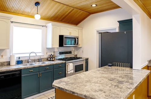 Clarksburg House | Central Haus (Group getaway on a quiet street)