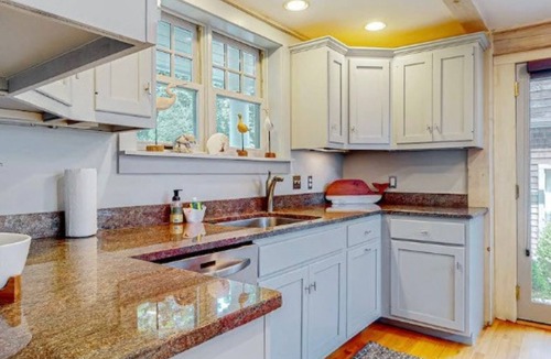 West Tisbury House | Centrally Located for Activities - Tisbury Great Pond/Trails/Kayak & Tennis