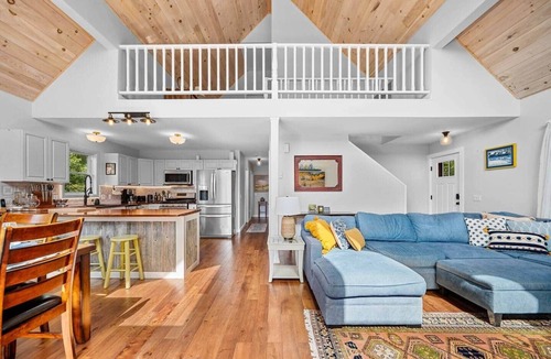 Danville House | Chalet Colline des Bois