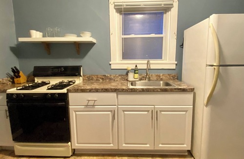 Etna Apartment | Charming 1-bedroom apartment across from Mac Miller mural