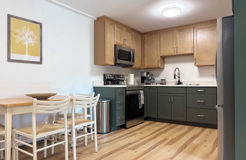 Lee Apartment | Charming 1-bedroom apartment in Lee close to all Berkshire Attractions.