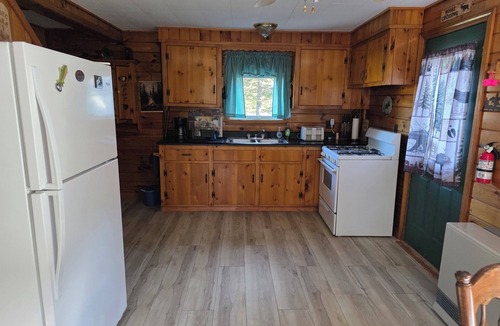 East Corinth Cabin | Charming 1-bedroom cabin in serene Sebec