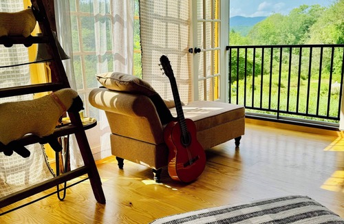 Greenfield Cabin | Charming 16x16 pine cabin in delightful Greenfield New Hampshire with WiFi
