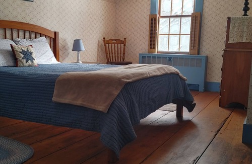 Bethel House | Charming 1700s Farm House on Beautiful 100 Acre Estate