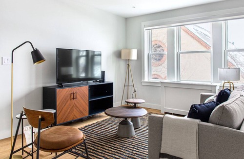 Winter Hill Apartment | Charming 1BR, Minutes from Union Square, Porter Square, and Davis Square